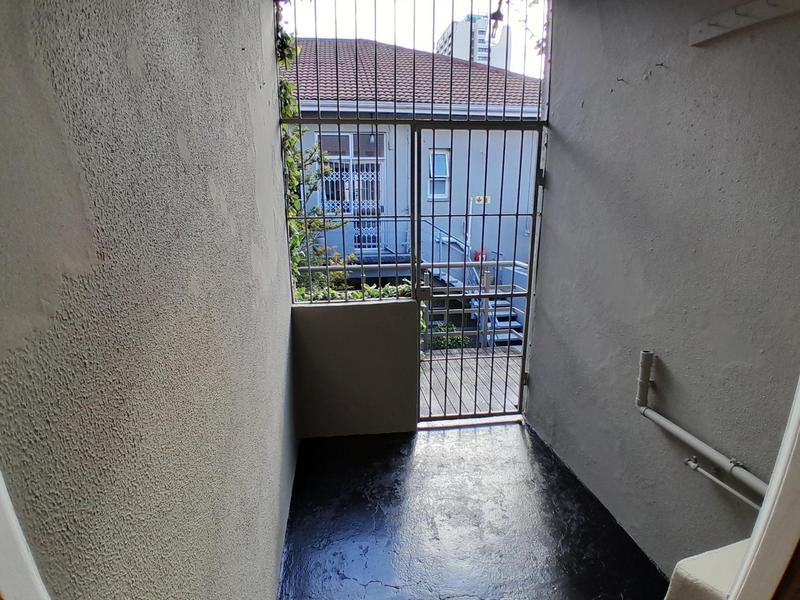 To Let 2 Bedroom Property for Rent in Gardens Western Cape